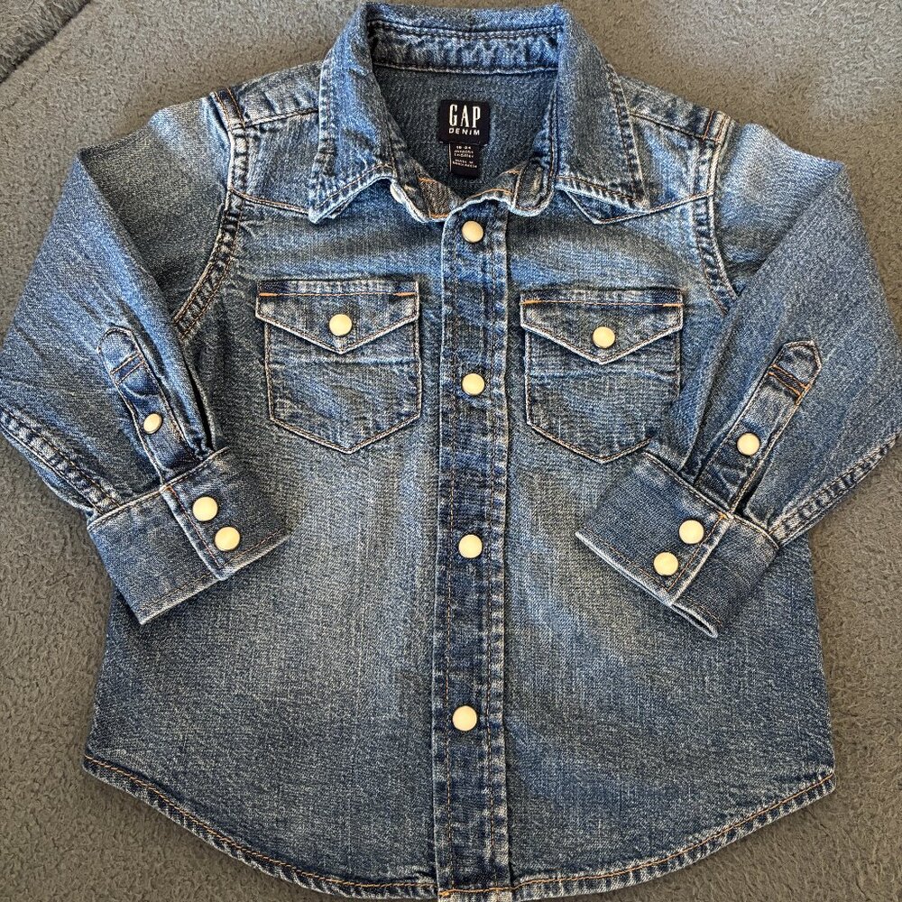 GAP Toddler Denim Shirt (18–24 Months) – Snap Buttons / Classic Wash
